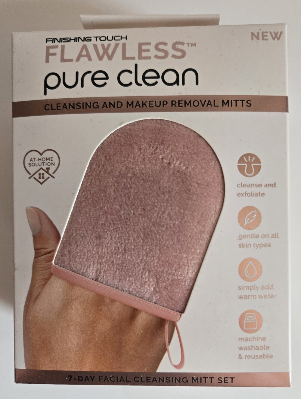 Finishing Touch Flawless Pure Clean Makeup Removal Mitt - Coral Pink